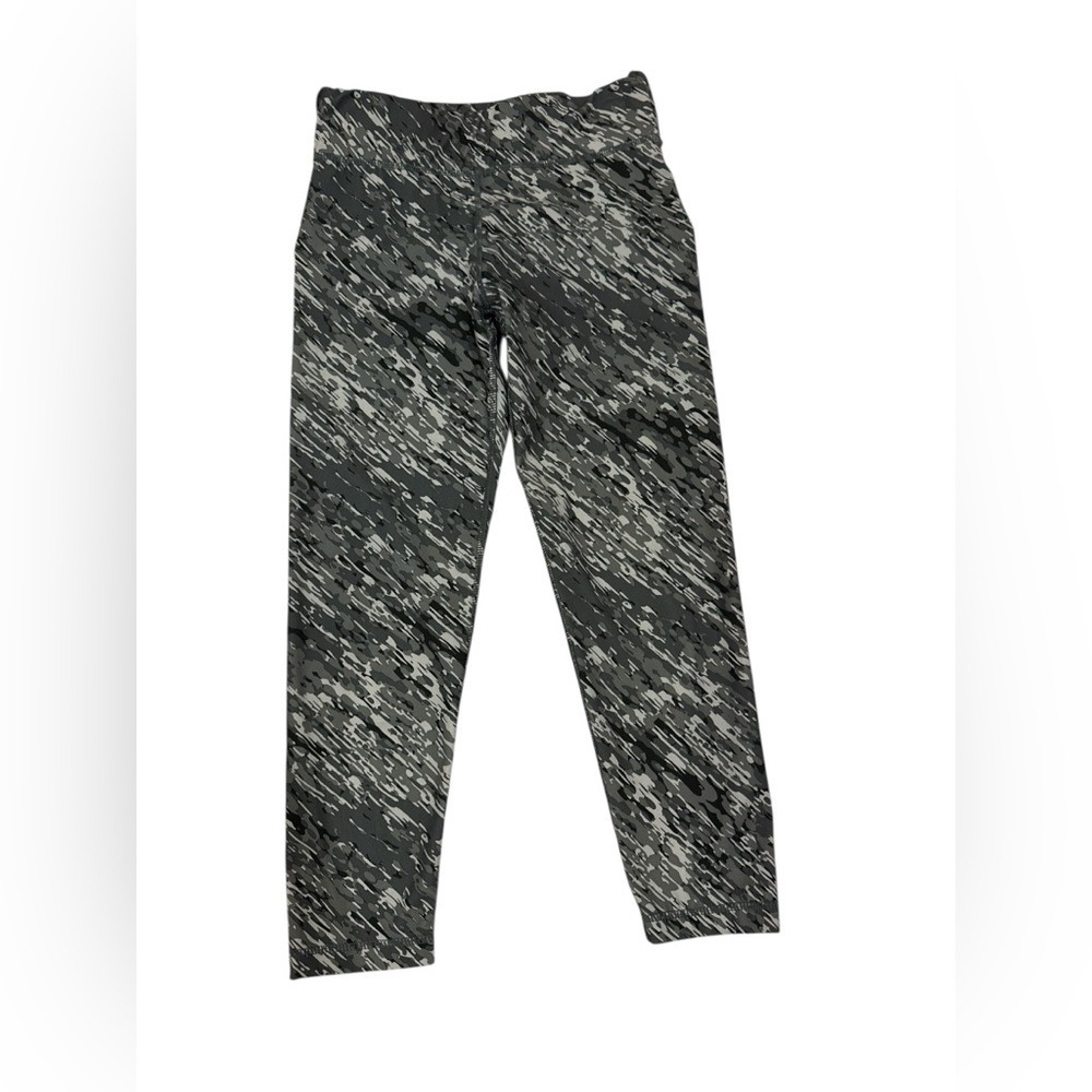 Velocity Gray‎ Cropped Activewear